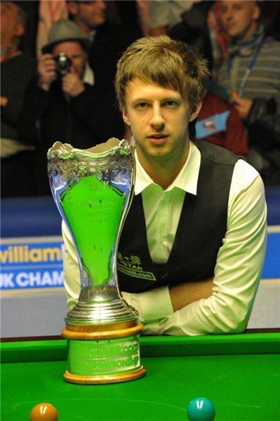 场上延续的 场上延续的